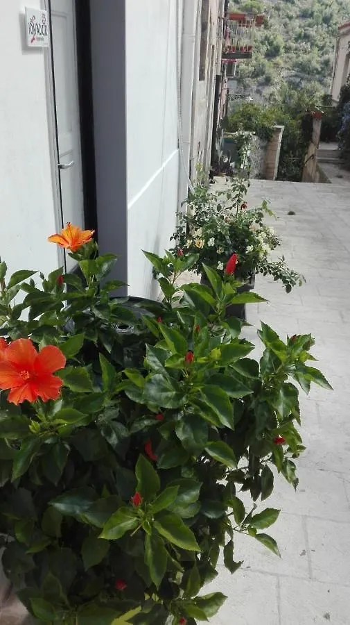 Only For Two Giumbabulla Hotel Ragusa Guest house